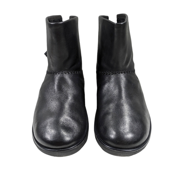 FitFlop Waterproof MUKLUK Leather Tassel Booties EUC $210 Size 6.5  S3119 - Picture 4 of 11